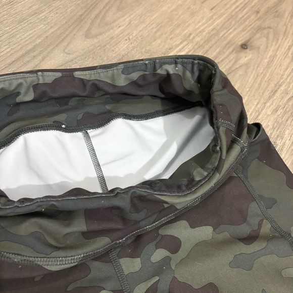 Camo Print Green Brown Leggings Side Pockets Size M - Picture 7 of 9